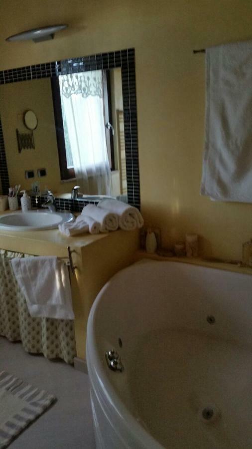 B&B Campovolo モンツァンバーノ エクステリア 写真